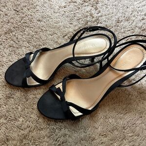 Ann Taylor Black Satin Isabelle 3 Inch Heels Size 10 Mildly Used
